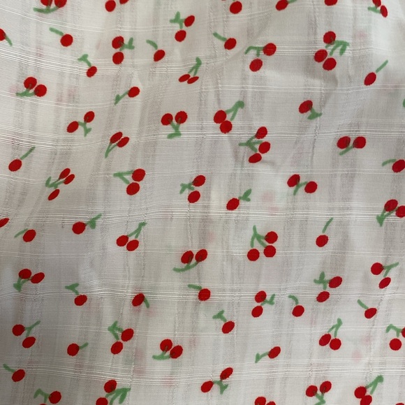 Cherry mini skirt - Picture 2 of 3